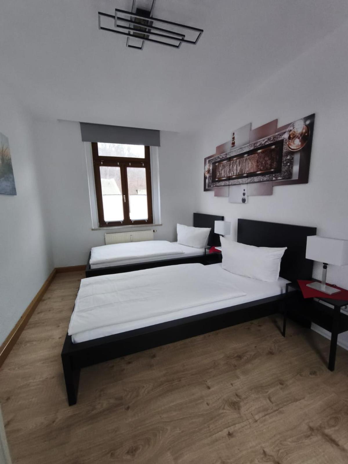 Ferienwohnung Zentral Und Ruhig In Auerbach Auerbach  Exterior foto